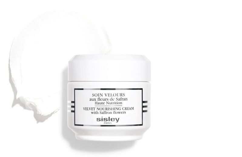 Protective actions during the day and restorative actions at night against dry and irritated skin