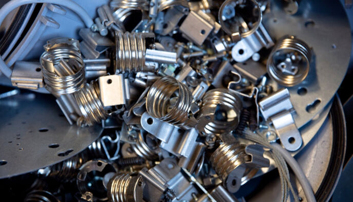 Sisley's suppliers are encouraged to suggest new ways to reuse our waste and inturn reduce our wastage.