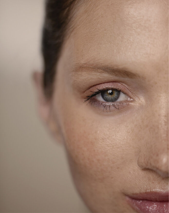 The eye area is sensitive and fragile so treat it gently when you take off your makeup. If you’re using a cotton pad, there’s no need to rub vigorously: leave it on for a few seconds to let the makeup remover work, then gently wipe in the direction of lash growth and repeat if needed.