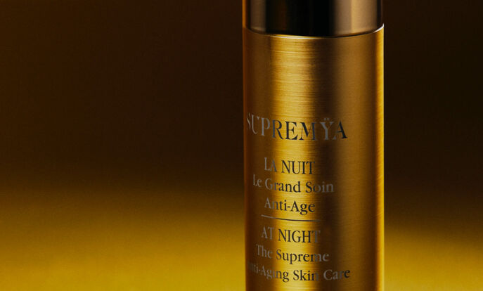 至臻活膚再生晚霜 第3步