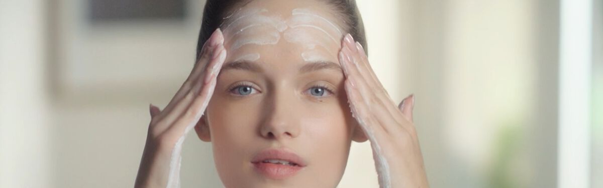Anwendung der Maske beim Model