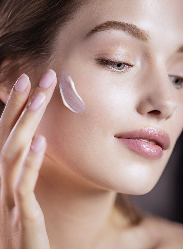 Scopri tutti i gesti essenziali per la tua pelle e il tuo benessere