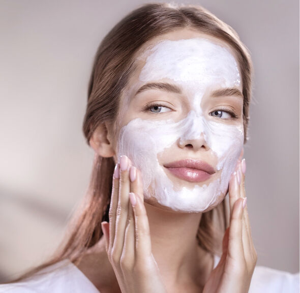 Le matin, la peau a besoin d’être nettoyée en douceur.