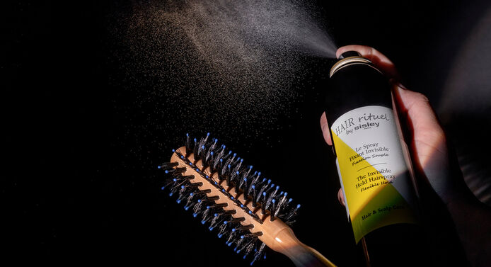 الرذاذ الخفي المُثبّت للشعر