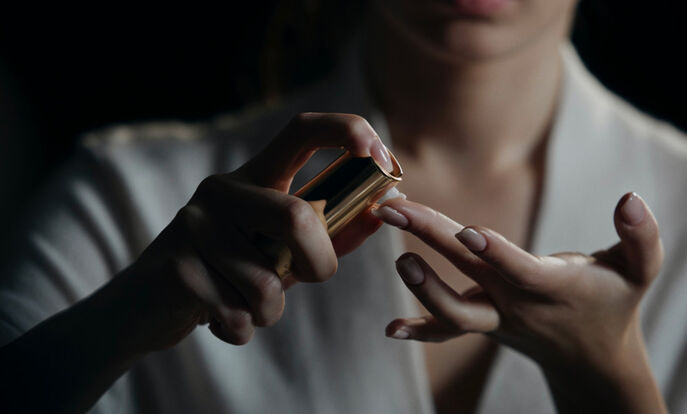 至臻活膚再生晚霜 第2步