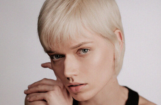 Un soin detossinante che deterge in profondit&agrave;, purifica delicatamente e ottimizza l'azione riequilibrante del Duo Purificante. 