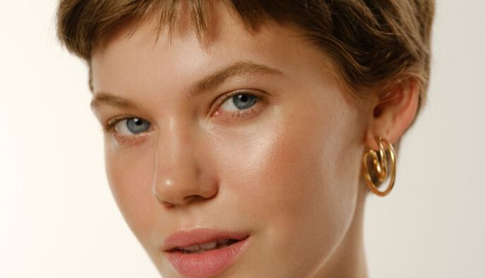Expert tips for maintaining a fresh complexion in summer  