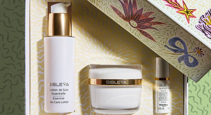 The Sisleÿa Limited-Edition Holiday Gift Set