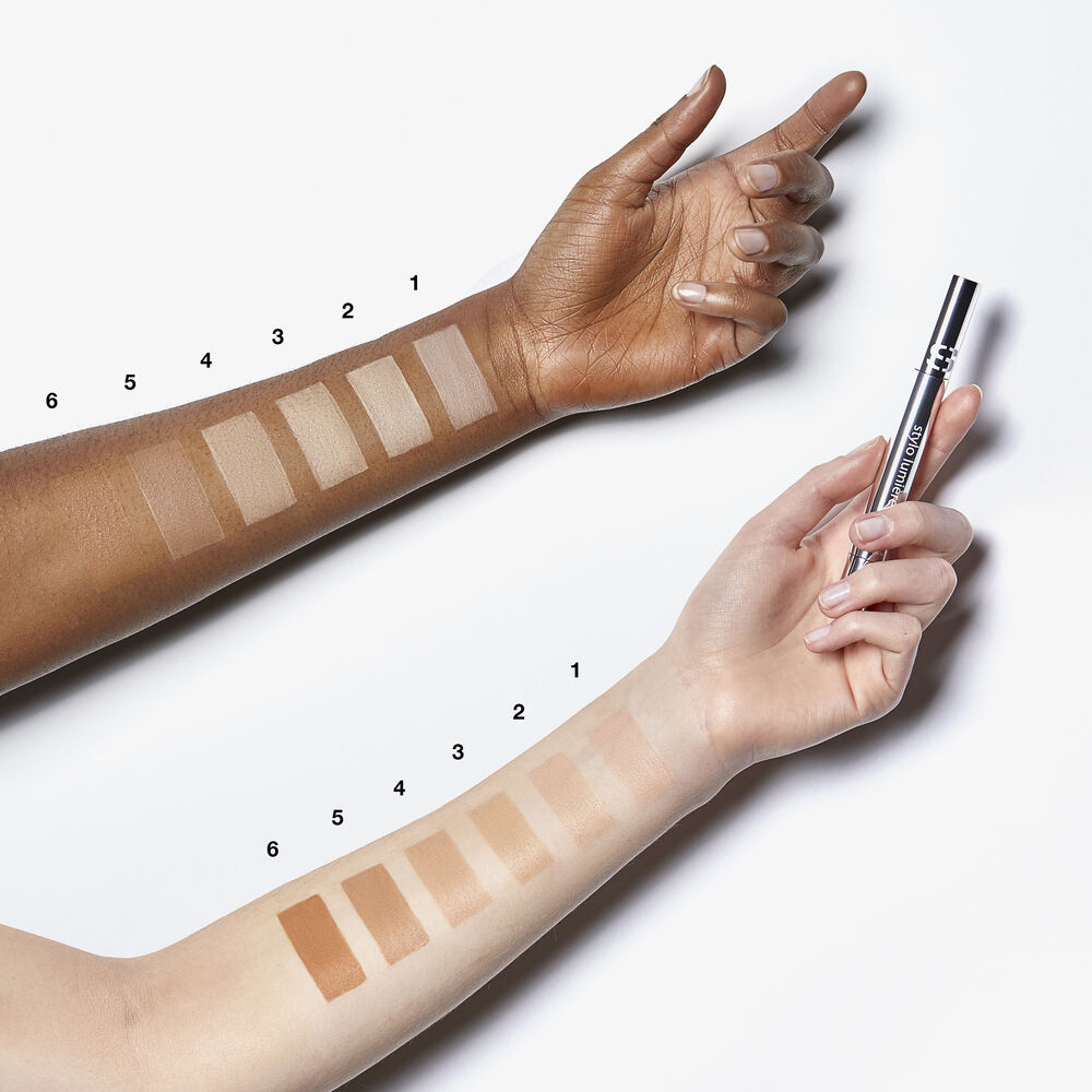 Stylo Lumiere N°4 Golden Beige - Ambiance2