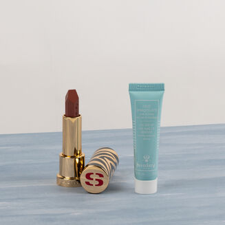 روتين الشفاه الجميلة