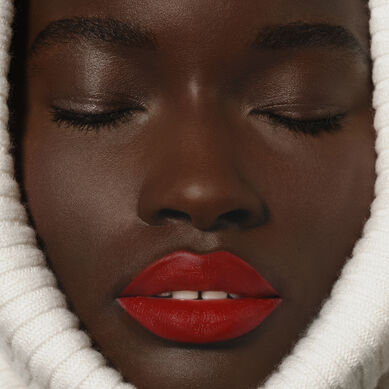 Phyto-Rouge Velvet 43 Rouge Ardent - Model