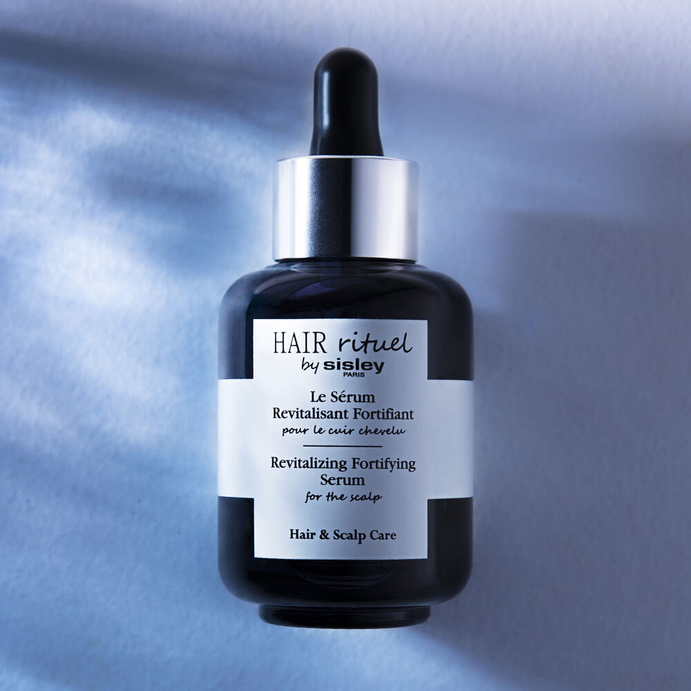 Revitalizing Fortifying Serum for the scalp - Model