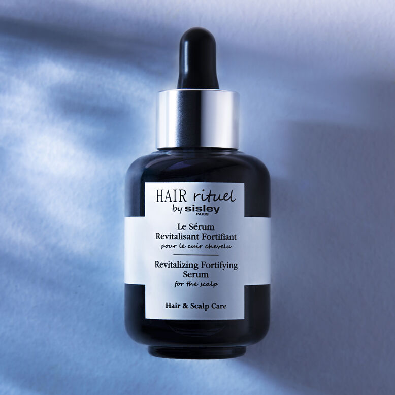 Revitalizing Fortifying Serum for the Scalp - Model