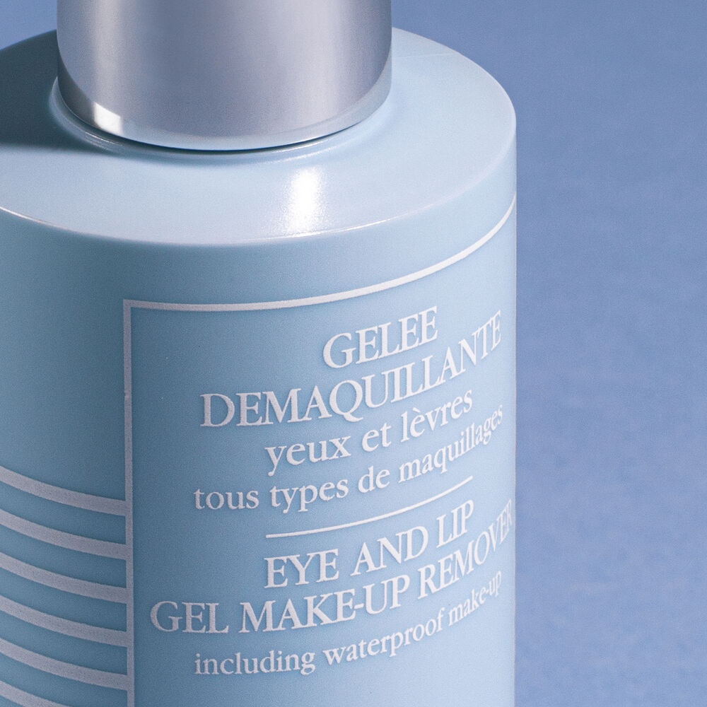 Eye and Lip Gel Make-up Remover - close-up