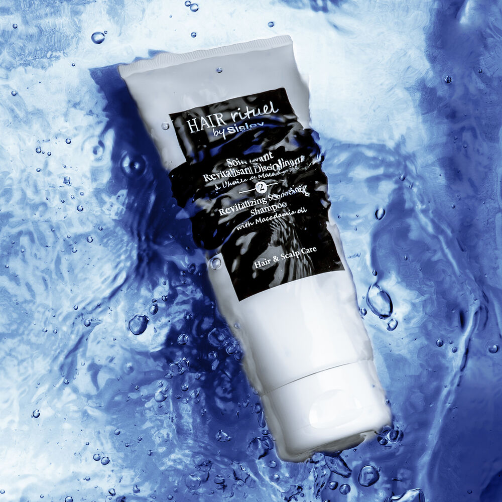 Revitalizing Smoothing Shampoo with Macadamia oil - Modelka