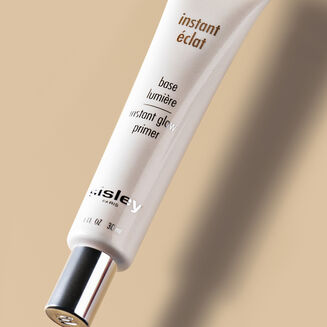 完美持妝亮澤精華