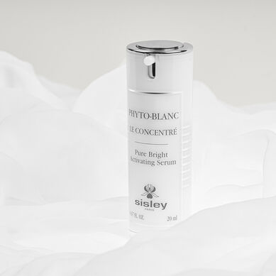 深層淨肌亮采活膚精華 - 產品特寫