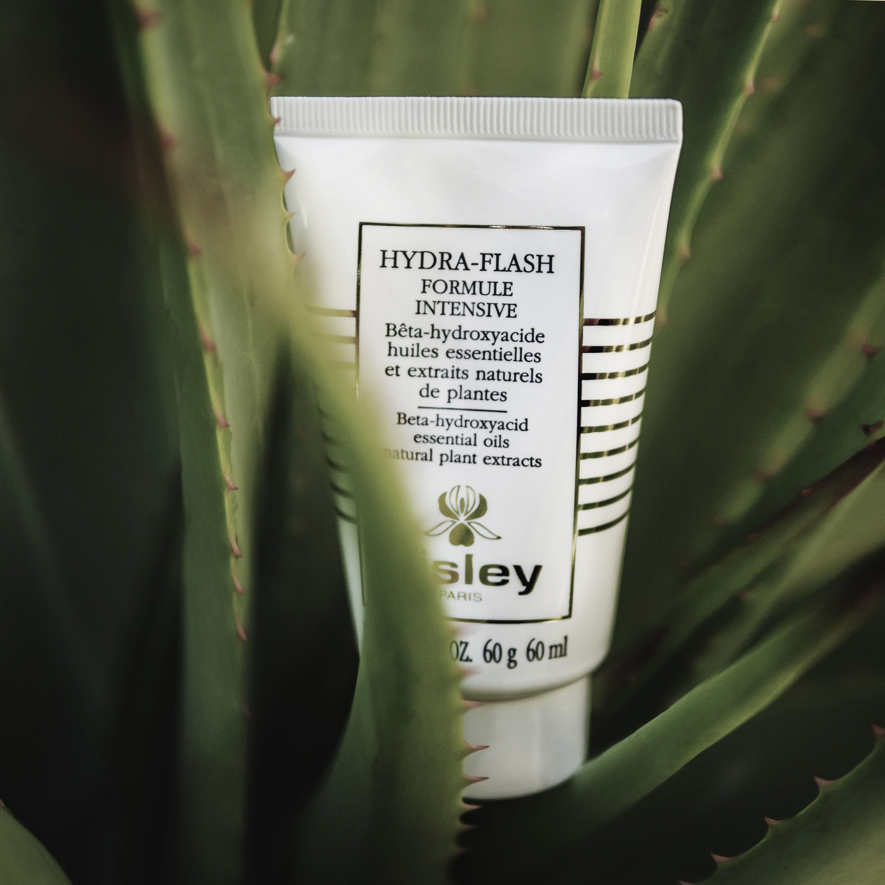 Sisley Hydra-Flash Intensive Hydrating Face Treatment 60ml for radiant skin - thumbnail 2
