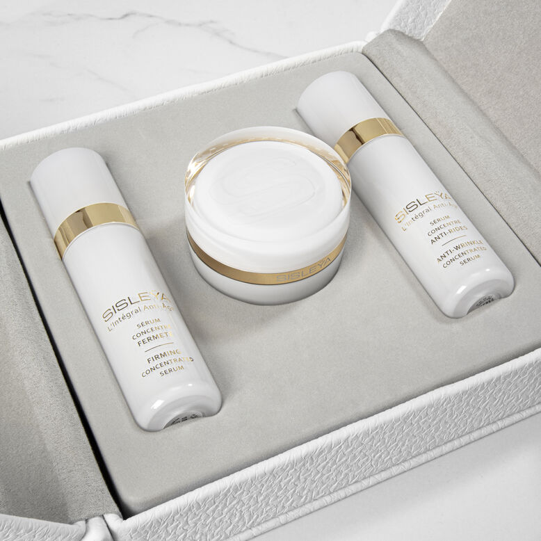 Sisleÿa l'Intégral Anti-Age Prestige Gift Set - Ambiance