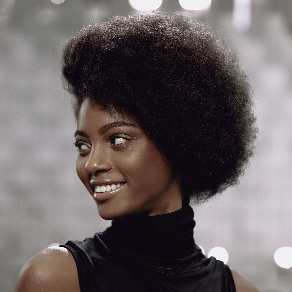 Restructuring Nourishing Balm for Hair Lengths and Ends - Model