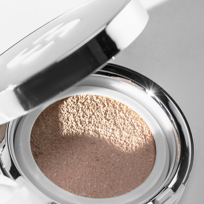 Phyto-Blanc Cushion Foundation 00C Swan - close-up