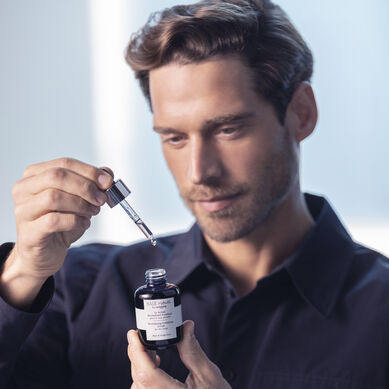 Revitalising Fortifying Serum - Texture