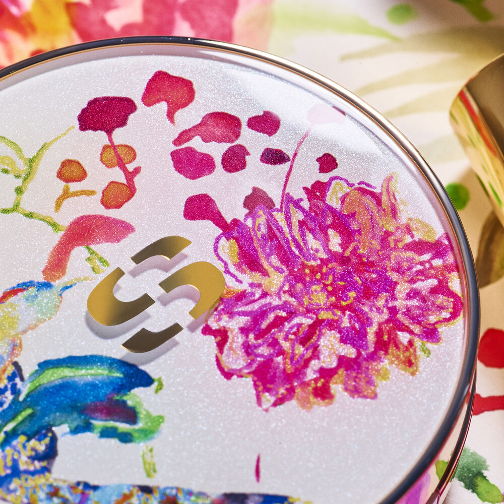Phyto-Blanc Le Cushion Blooming Peonies Collection 00W Shell - close-up