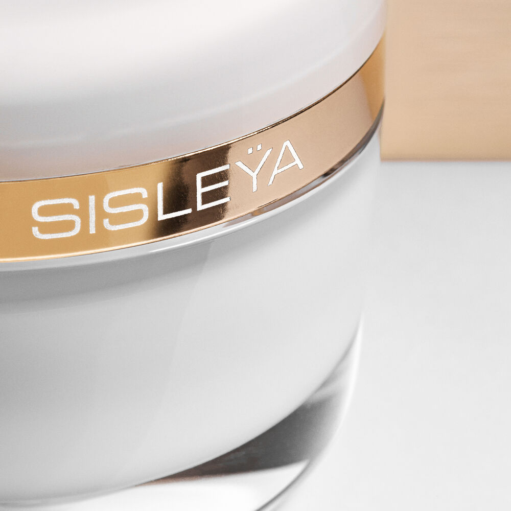 Sisley Sisleÿa L'Intégral Anti-Âge fiatalító kézkrém pigmentfoltok ellen SPF 30 75 ml