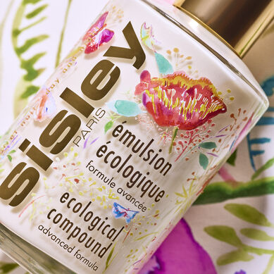 Ecological Compound Advanced Formula Limited Edition Blooming Peonies - close-up