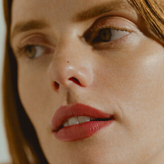 NEW Phyto-Rouge Shine 43 Sheer Scarlet