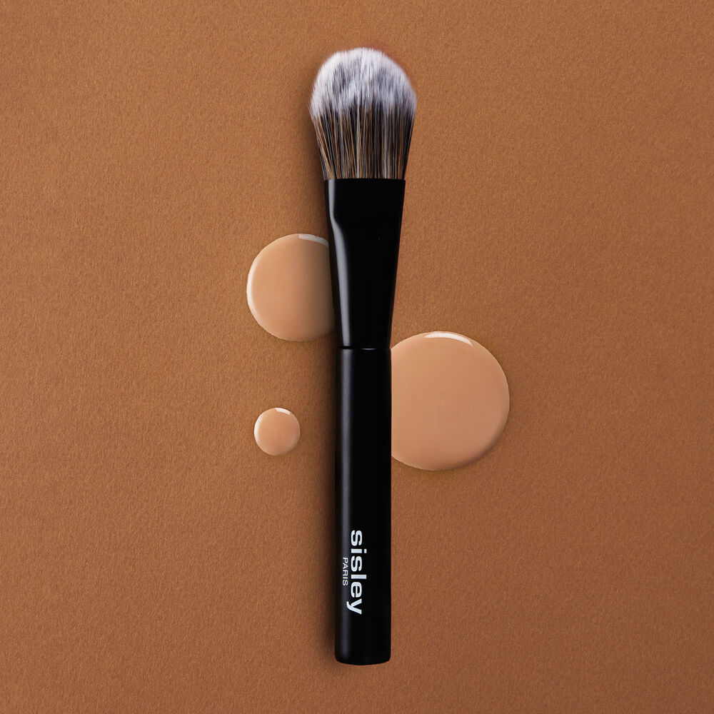 Fluid Foundation Brush - Ambiance