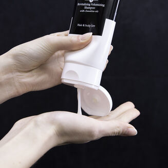 Soin Lavant Revitalisant Volumateur &agrave; l'Huile de Cam&eacute;lia