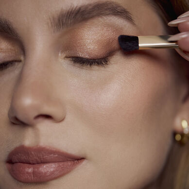 إطلالة الوردة المتوهجة - الملمس