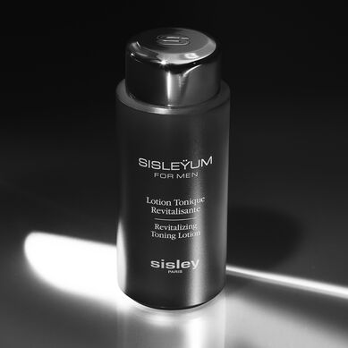 Sisleÿum Revitalizing Toning Lotion - Ambiance