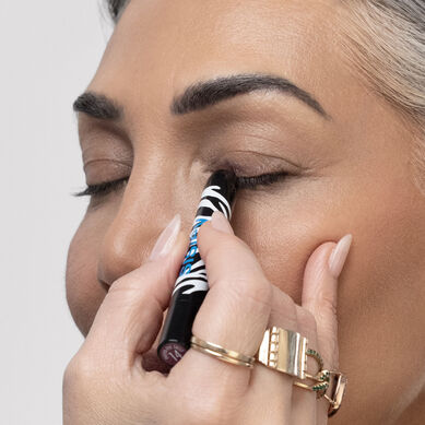 Everyday Soft Glam - Model