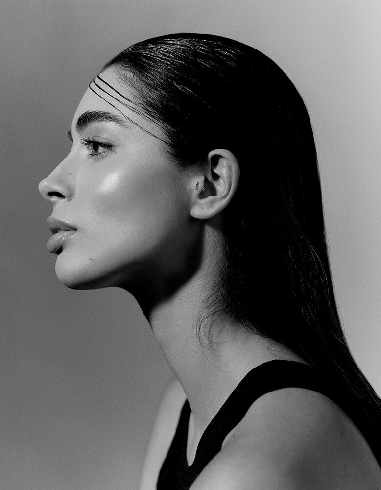 Look Lustrous Veil