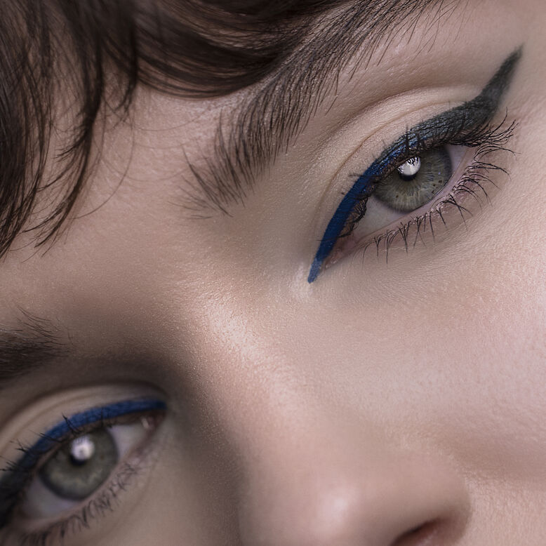 Look Peacock Eyeliner
