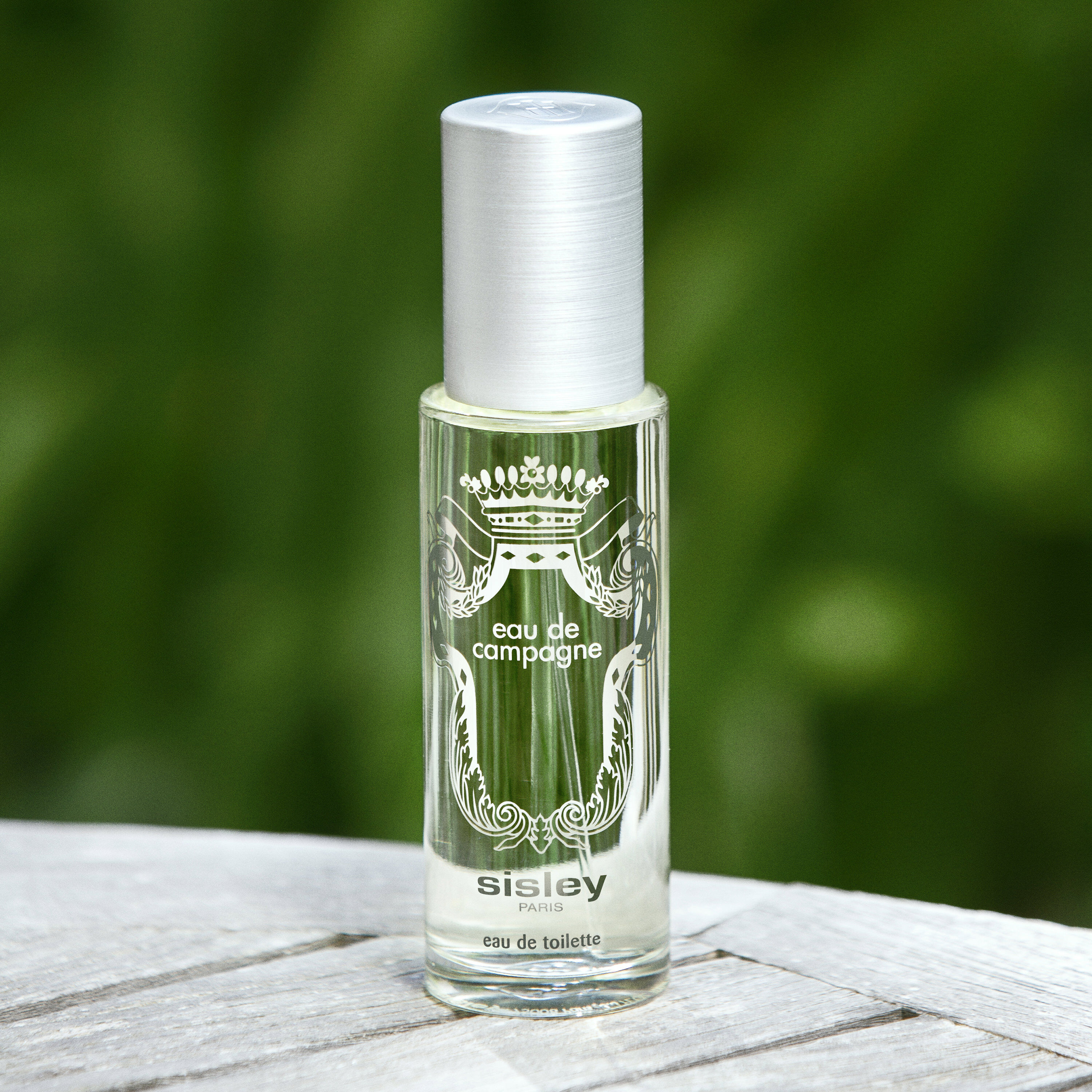 Flacone Sisley Eau de Campagne Eau de Toilette Spray 100ml su sfondo neutro - thumbnail 3