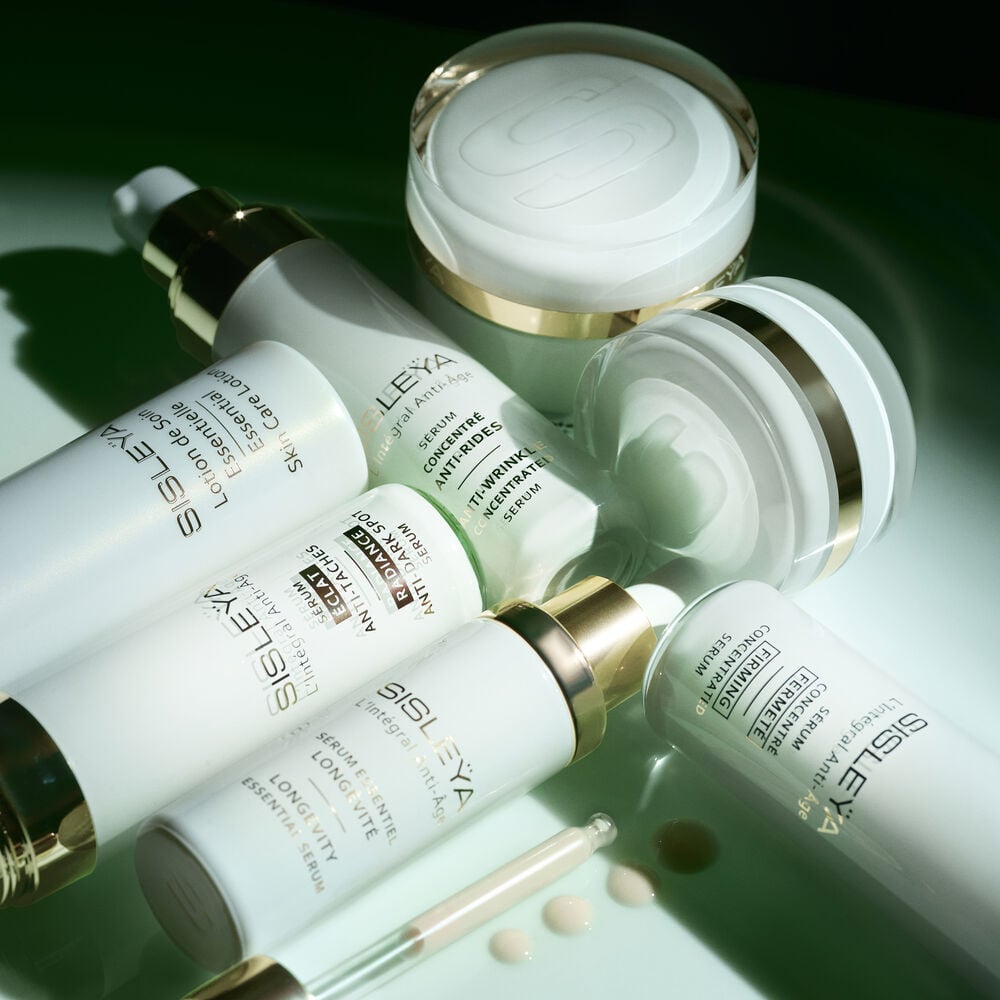 Sisleÿa Longevity Essential Serum Routine Sisley Paris
