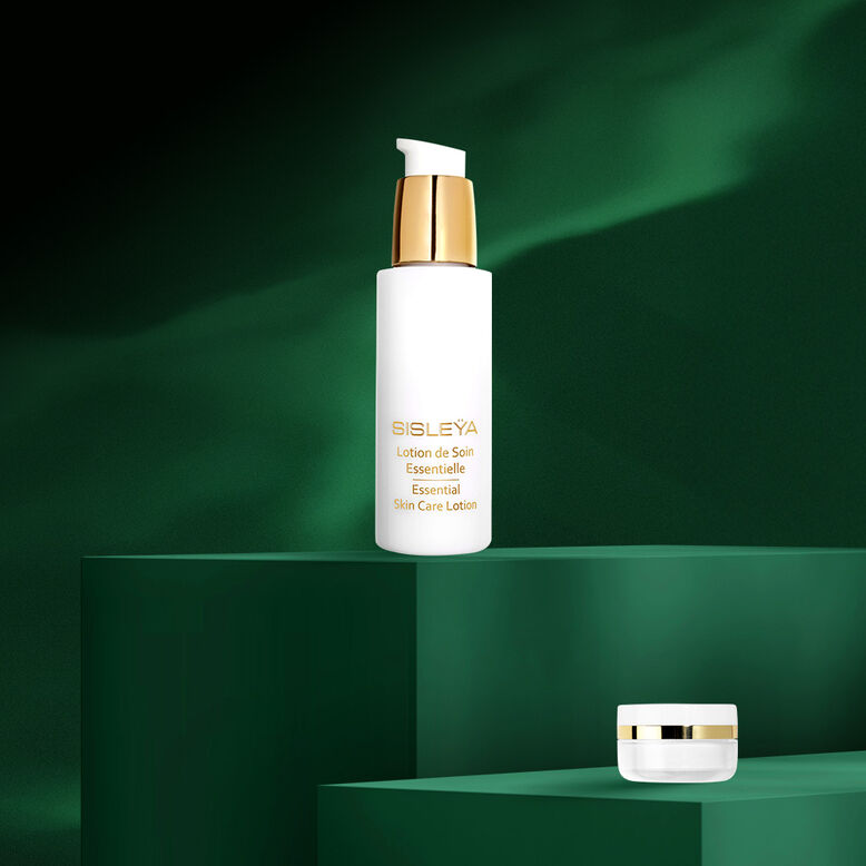 Online Exclusive: Sisleÿa Essential Skin Care Lotion 100ml Set