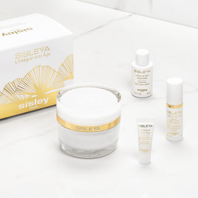 Sisleÿa L’Integral Anti-Age Face Discovery Program - Topshot