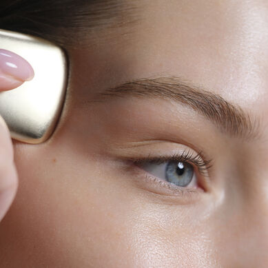 Supremÿa At Night The Supreme Anti-Aging Eye Cream - ผิวสัมผัส