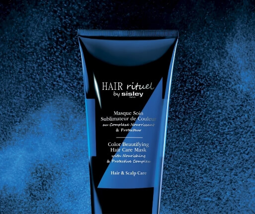 Masque Soin Sublimateur de Couleur van Hair Rituel by Sisley geeft gekleurd haar en haar met highlights nieuwe vitaliteit.