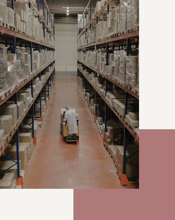 Sisley improves its logistical organisation by using a specific pallet format.