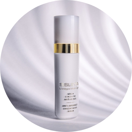 Once the signs of ageing have become established, you need to use the right skin care to reduce the appearance of wrinkles while ensuring skin is moisturised, glowy and bouncy.