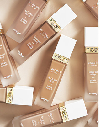 Experience the expertise of anti-aging skincare in your foundation.