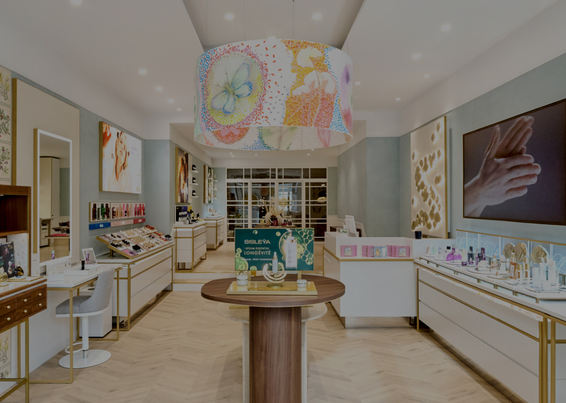 Maison Sisley Anvers' iconic lounge