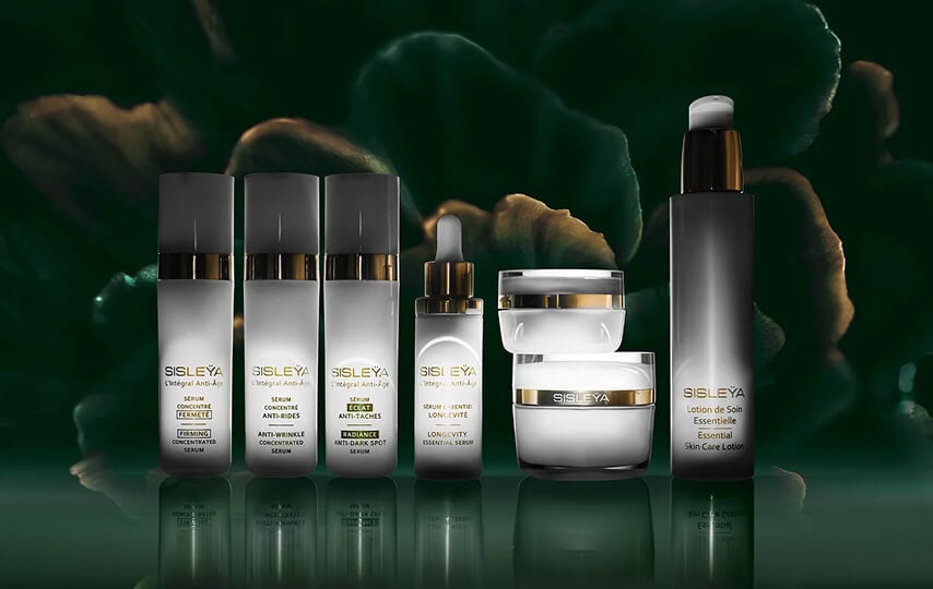 Ensemble des septs produits de la gamme Sisleÿa l'Intégrale Anti-Age
