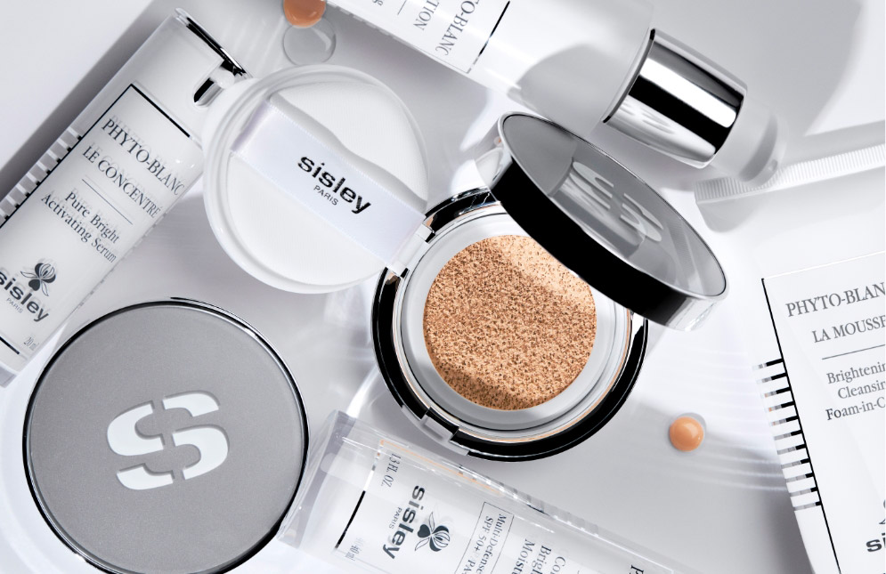 To preserve the ideal harmony of your complexion, Sisley has enriched it's expert skincare routine, Phyto-Blanc.
