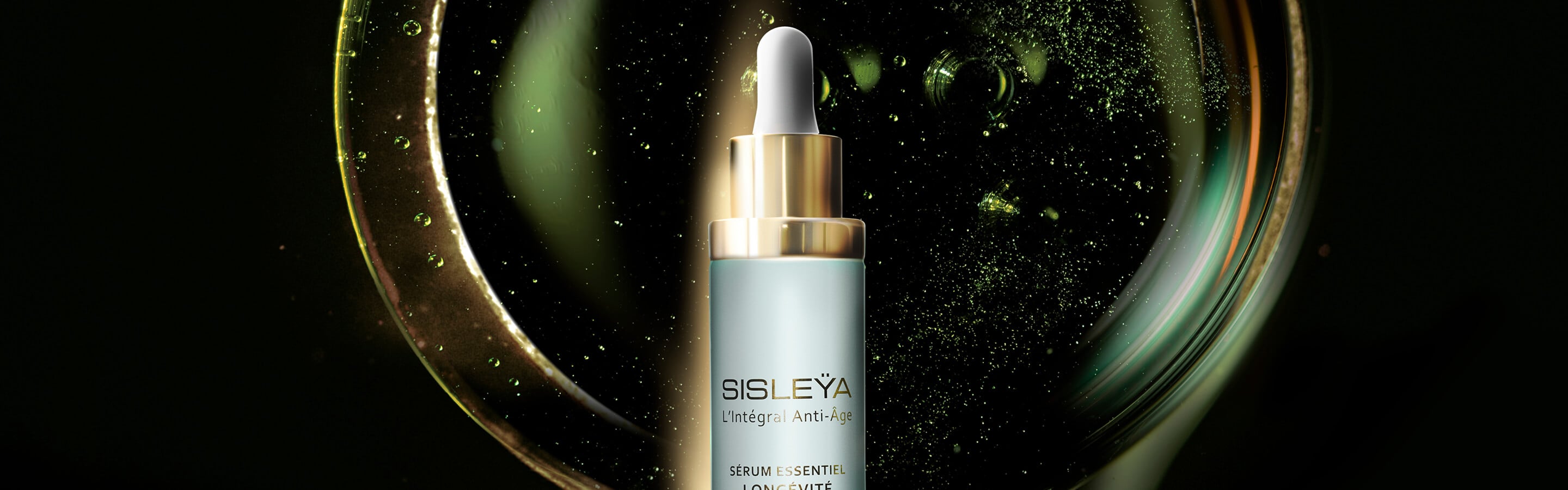 Zoom sur le produit fermé Sisleÿa Sérum Essentiel Longévité